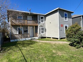 1513 10th St in Corpus Christi, TX - Building Photo