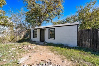 1909 Highland Ave, Unit 1.5 in Abilene, TX - Foto de edificio - Building Photo