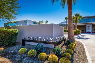5455 E Lincoln Dr in Paradise Valley, AZ - Building Photo
