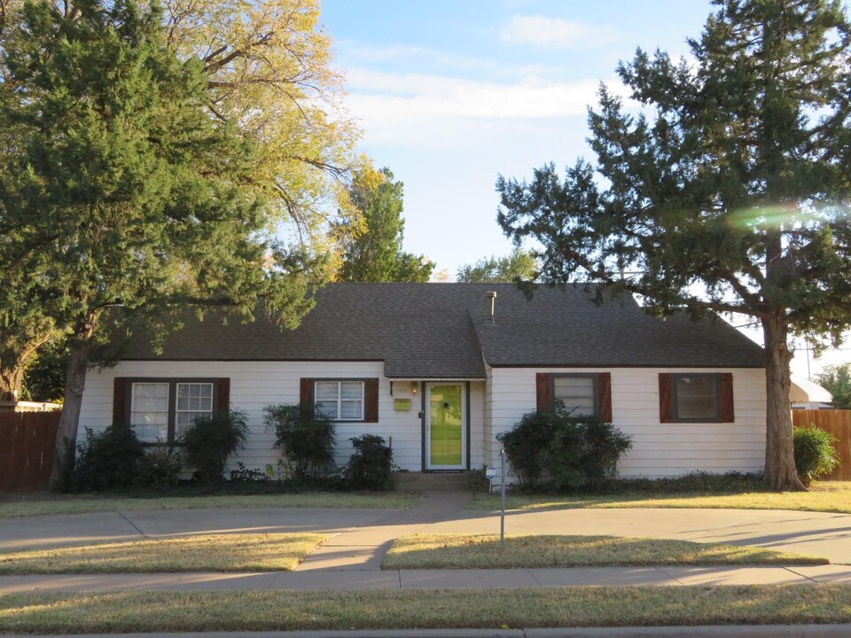 3323 22nd St in Lubbock, TX - Building Photo