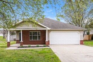 805 Hammersmith Dr, Unit 204 in Smyrna, TN - Building Photo