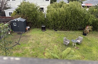 215 Pacific Ave in Alameda, CA - Foto de edificio - Building Photo