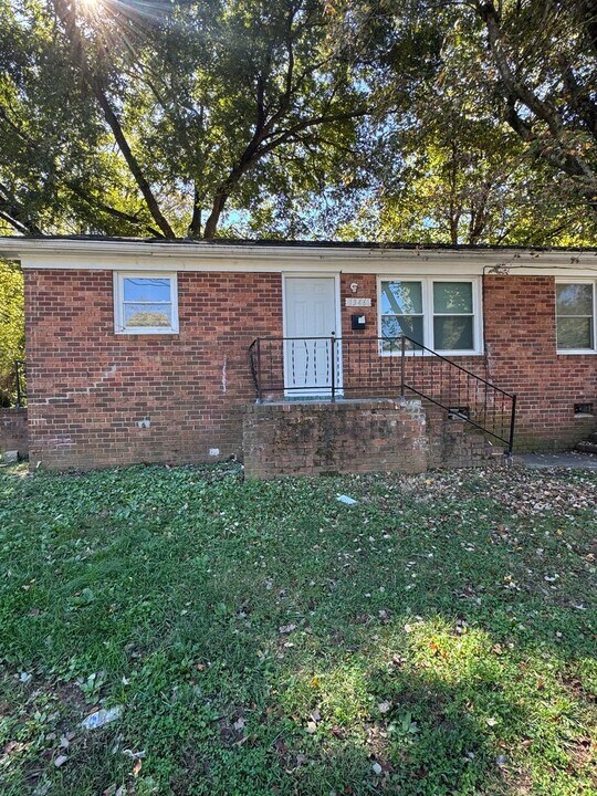 1346 Diggs Blvd in Winston-Salem, NC - Building Photo
