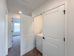 SIERRA TANGO CREEK RIDGE, LLC in Bettendorf, IA - Foto de edificio - Building Photo