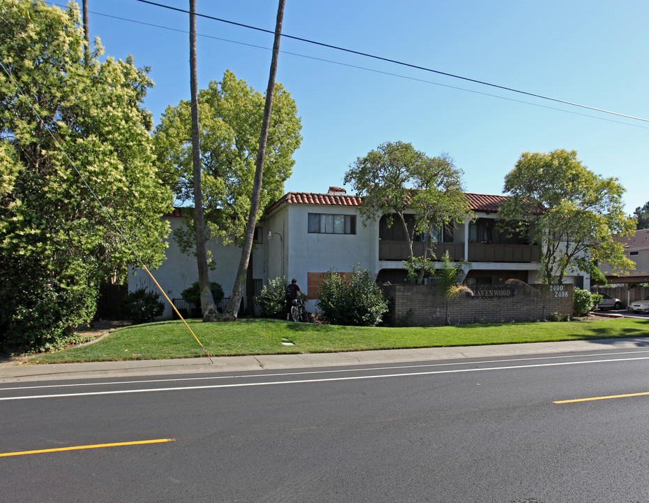 Ravenwood Apartments in Sacramento, CA - Building Photo