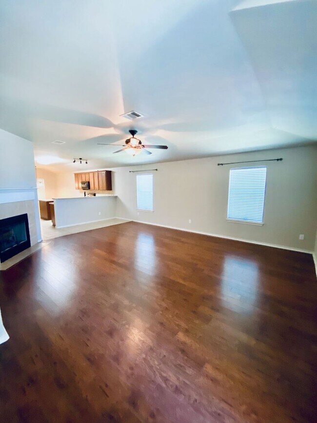 707 Point Sunset in San Antonio, TX - Building Photo - Building Photo