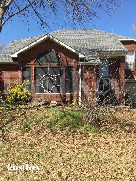 property at 1523 Stratford Dr