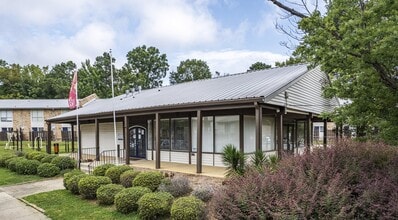 Clay Landings Apartments in Birmingham, AL - Building Photo - Building Photo