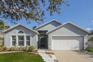 12814 Lake Vista Dr in Gibsonton, FL - Building Photo