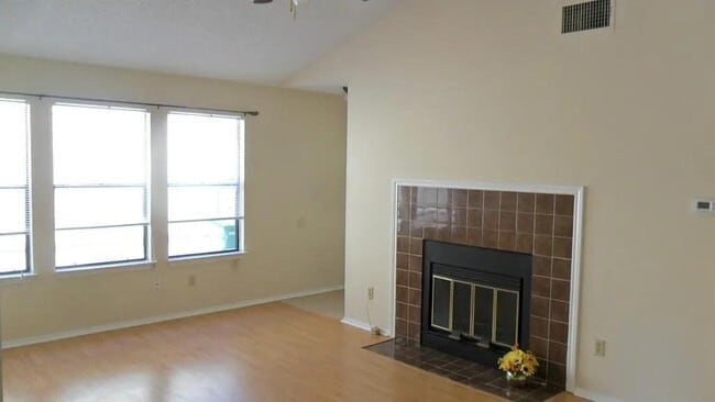 1905 Golden Pheasant Dr in Austin, TX - Building Photo - Building Photo
