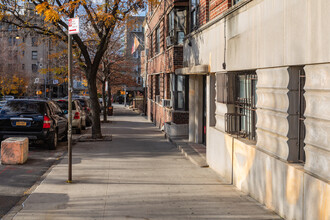 1001 Grand Concourse in Bronx, NY - Building Photo - Building Photo