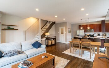941 S 8th St in Philadelphia, PA - Building Photo - Building Photo