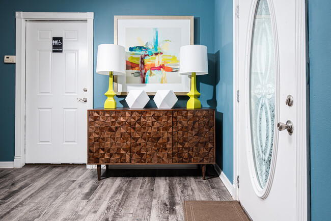 Sunscape Apartment Homes in Tampa, FL - Building Photo - Building Photo