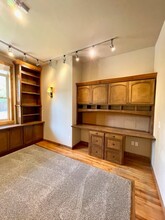 20991 Miramar Dr in Bend, OR - Building Photo - Building Photo