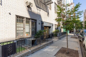 219-221 E 25th St in New York, NY - Building Photo - Building Photo