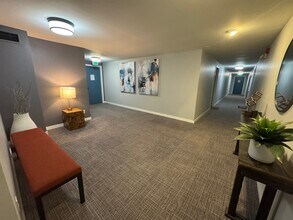1250 Taylor Ave N in Seattle, WA - Building Photo - Building Photo