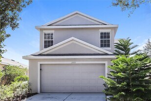 11420 Bay Gardens Loop in Riverview, FL - Building Photo