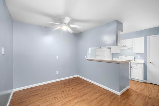 6415 S Lake Houston Pkwy, Unit 402 in Houston, TX - Building Photo - Building Photo