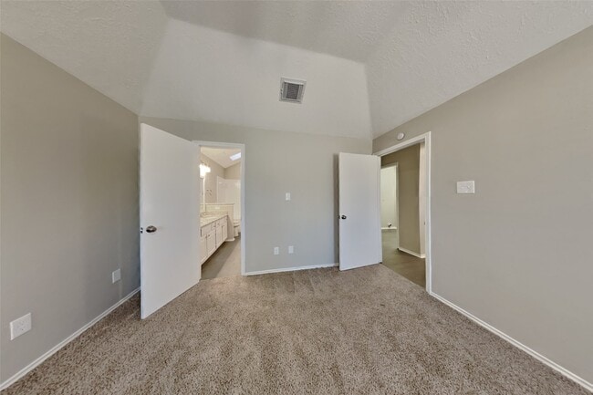 2007 Barronett Bend in Sugar Land, TX - Foto de edificio - Building Photo