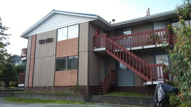 1524 Mission Rd, Unit 7 in Kodiak, AK - Foto de edificio - Building Photo