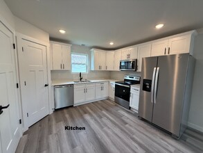 1310 Main Ave SE in Hickory, NC - Foto de edificio - Building Photo