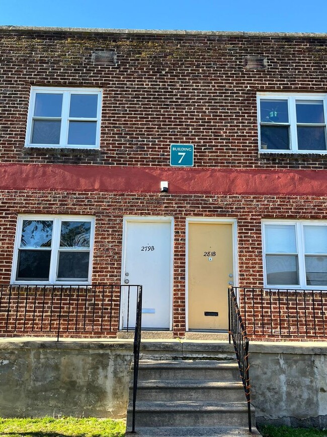 Westfield Gardens Apartments in Camden, NJ - Building Photo - Building Photo