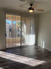 7123 S Durango Dr in Las Vegas, NV - Building Photo - Building Photo