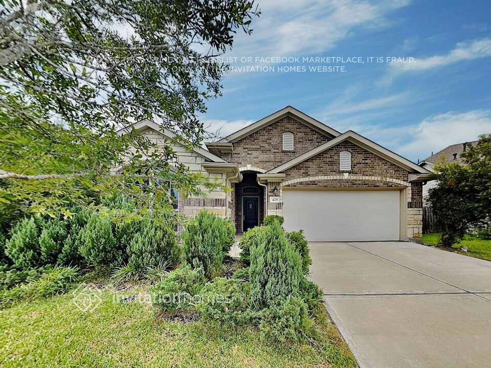 428 Pecan Landing Ln in La Marque, TX - Building Photo
