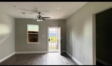 7935 Read Blvd in New Orleans, LA - Building Photo - Building Photo