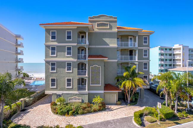 Del-Mar West in Indian Shores, FL - Building Photo - Building Photo