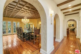 707 N Bedford Dr in Beverly Hills, CA - Building Photo - Building Photo