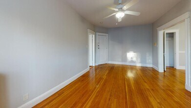 1 Gray St, Unit 3 in Cambridge, MA - Building Photo - Building Photo