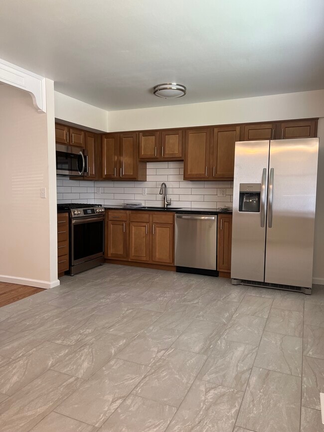 4306 St Dominic Ave in Cincinnati, OH - Foto de edificio - Building Photo