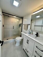 200 Lake Dora Dr in West Palm Beach, FL - Building Photo - Building Photo