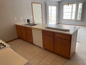 10428 Metalmark Ln, Unit 1 in Roscoe, IL - Foto de edificio - Building Photo