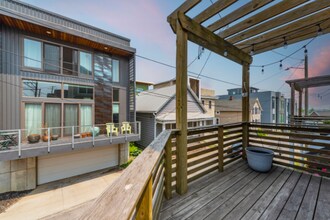 721 University Ct in Cleveland, OH - Building Photo - Building Photo