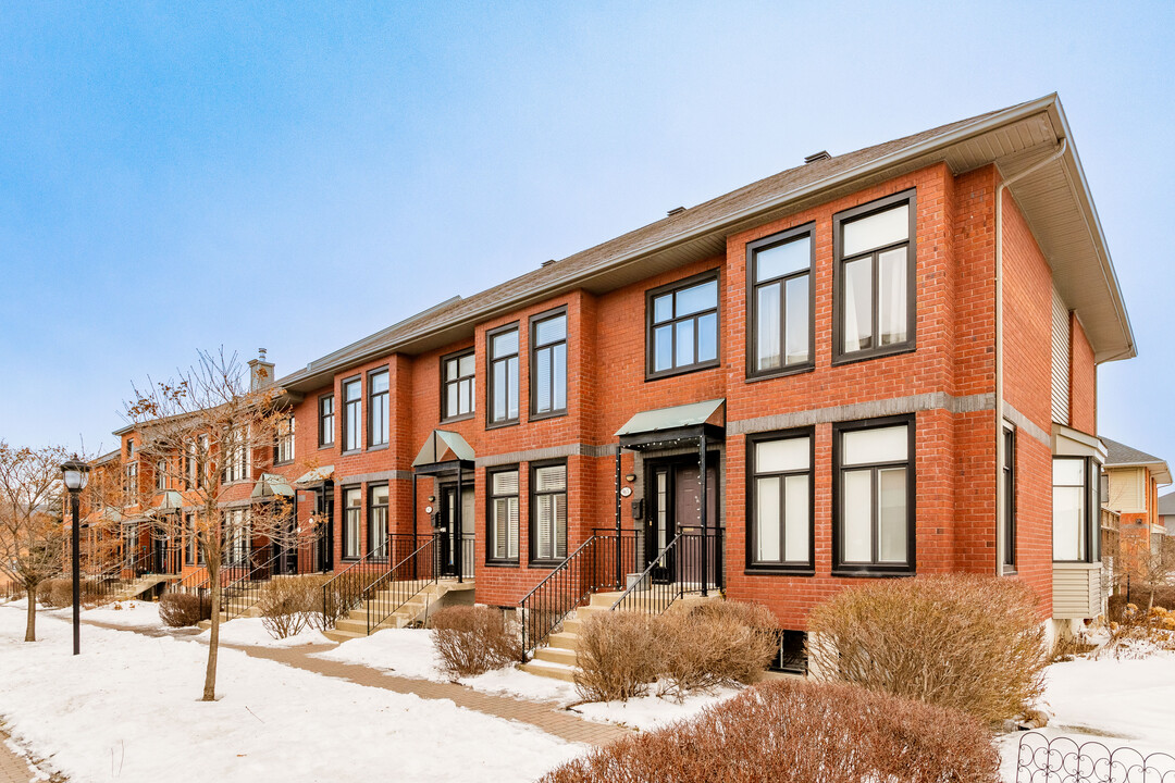965 Gameroff St in Lachine, QC - Building Photo