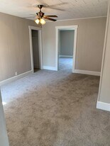 3 S State St, Unit 3.5 in Crooksville, OH - Building Photo