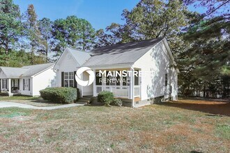 1108 Woodbriar St in Clayton, NC - Building Photo - Building Photo