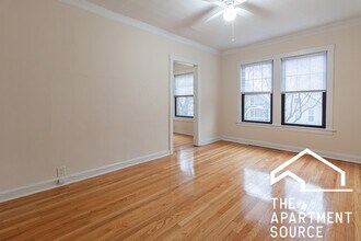 3002 N Racine Ave, Unit 2 in Chicago, IL - Building Photo - Building Photo