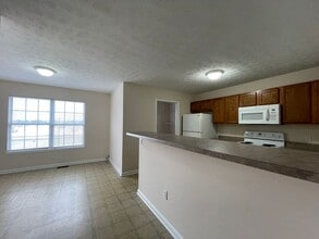 254-252 April Way in Winchester, KY - Building Photo - Building Photo