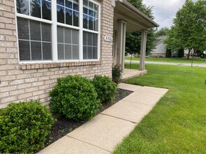 41506 Greenspire Dr in Clinton Township, MI - Building Photo - Building Photo