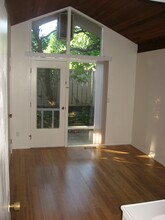 6780 SW Canyon Ter in Portland, OR - Building Photo - Building Photo
