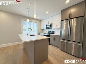 353 Market St, Unit 204 in Boston, MA - Building Photo