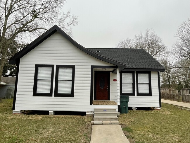 property at 2478 San Jacinto St