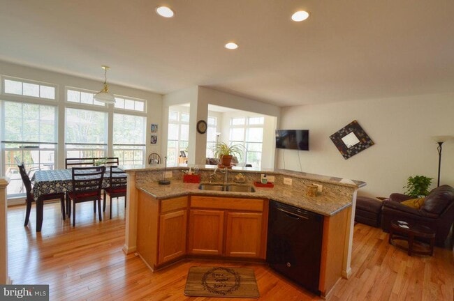 22111 Chelsy Paige Square in Ashburn, VA - Building Photo - Building Photo