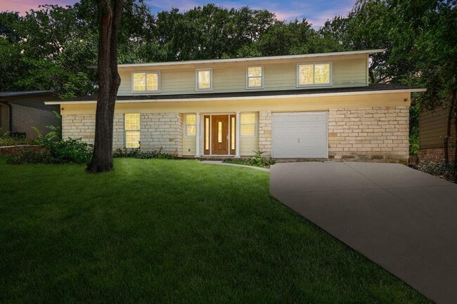 property at 1713 Deerfield Dr