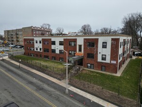 William Street Gardens in East Orange, NJ - Building Photo - Building Photo