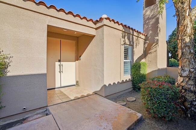 29 Lakeshore Dr in Rancho Mirage, CA - Building Photo - Building Photo