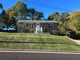 1800 Notre Dame St in Jefferson City, MO - Building Photo